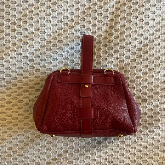 Unique top handle/crossbody vegan leather handbag - burgundy - Picture 4 of 8